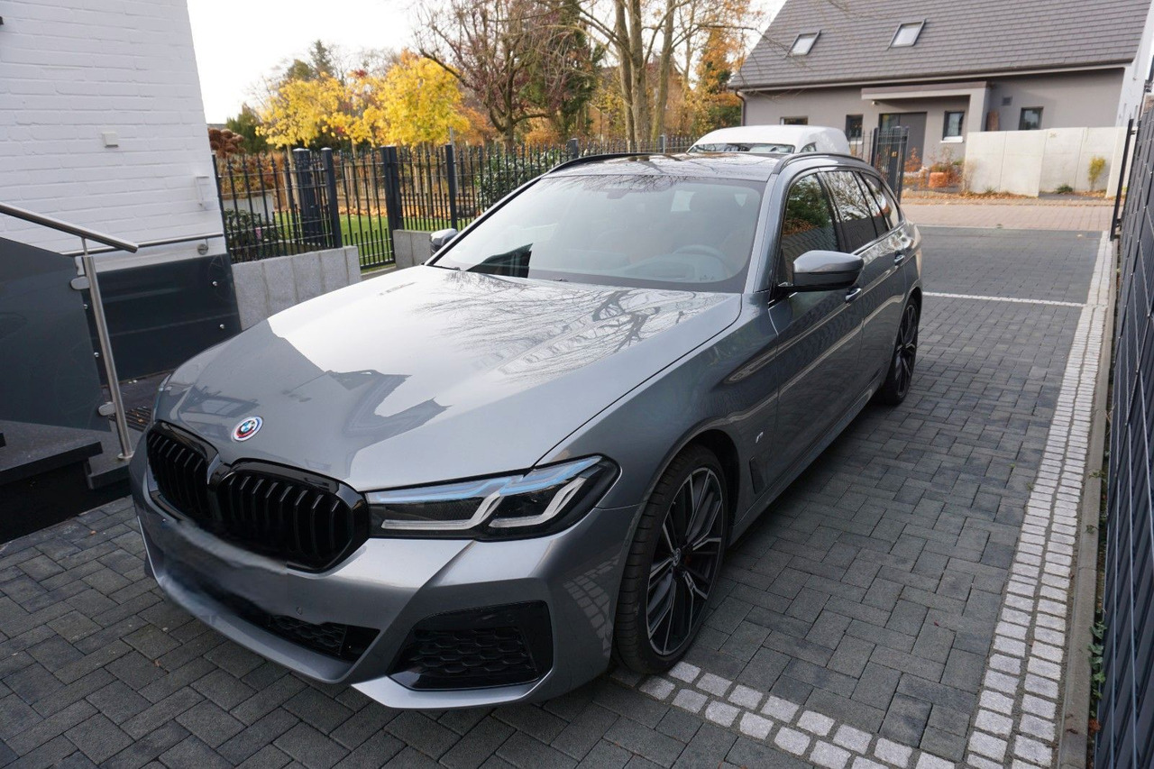 BMW 530 xDrive Touríng - Farmari: kuva BMW 530 xDrive Touríng - Farmari BMW 530 xDrive Touríng - Farmari: kuva BMW 530 xDrive Touríng - Farmari