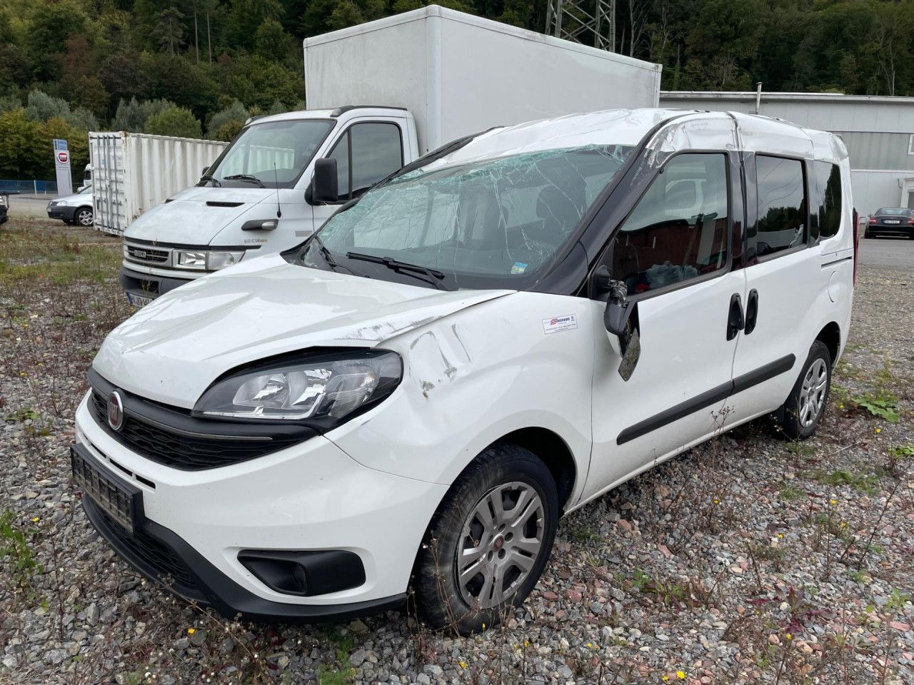 Fiat Doblo Maxi 1.6 M-Jet Euro6 Klima ZV - Pikkubussi: kuva Fiat Doblo Maxi 1.6 M-Jet Euro6 Klima ZV - Pikkubussi Fiat Doblo Maxi 1.6 M-Jet Euro6 Klima ZV - Pikkubussi: kuva Fiat Doblo Maxi 1.6 M-Jet Euro6 Klima ZV - Pikkubussi