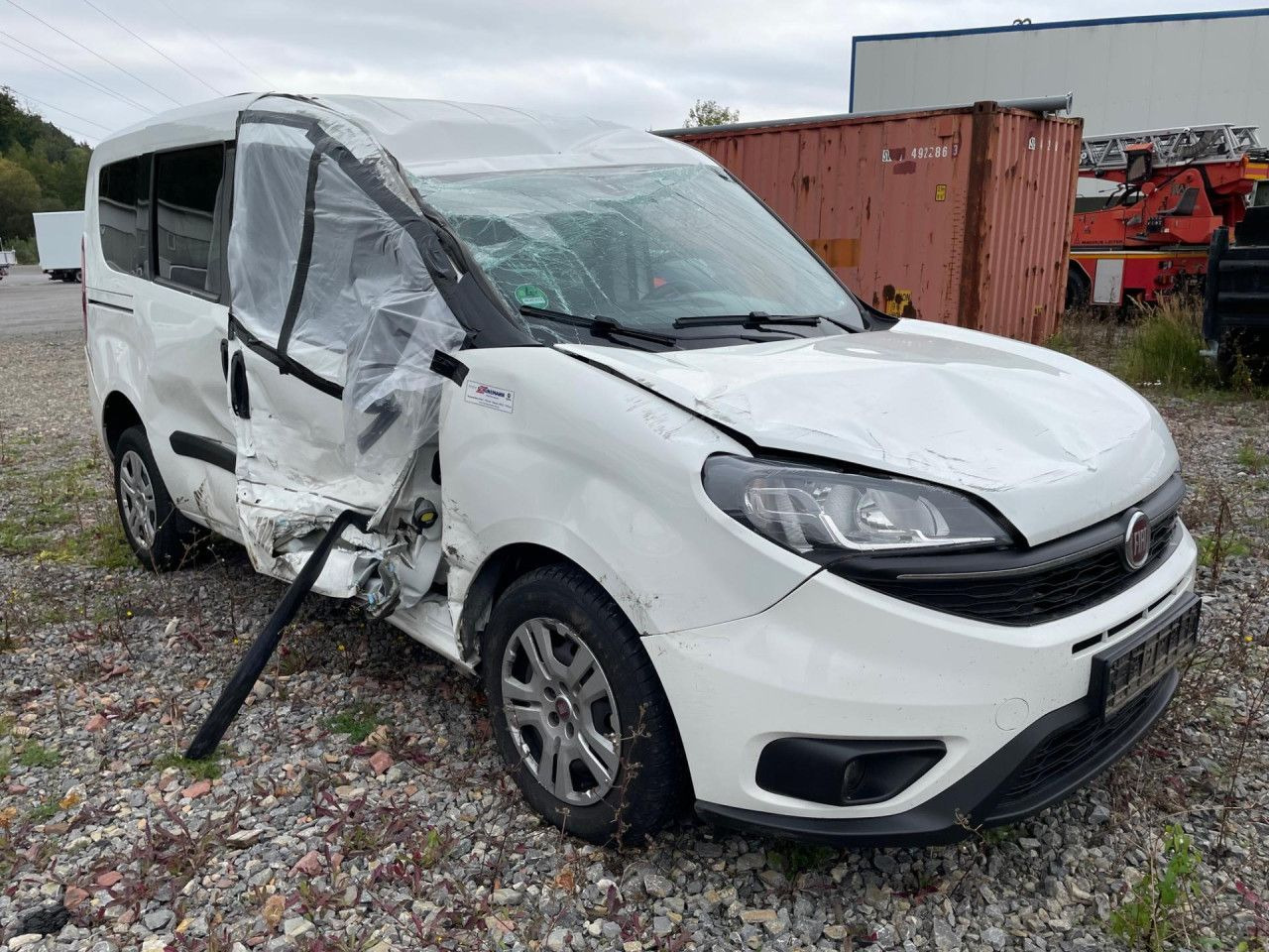 Fiat Doblo Maxi 1.6 M-Jet Euro6 Klima ZV - Pikkubussi: kuva Fiat Doblo Maxi 1.6 M-Jet Euro6 Klima ZV - Pikkubussi Fiat Doblo Maxi 1.6 M-Jet Euro6 Klima ZV - Pikkubussi: kuva Fiat Doblo Maxi 1.6 M-Jet Euro6 Klima ZV - Pikkubussi
