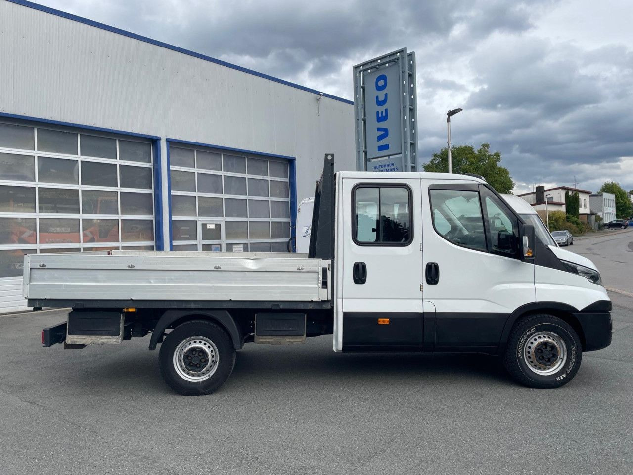 Iveco Daily 35S13D Euro5 AHK ZV - Avolava pakettiauto, Jatko-ohjaamo kevyt kuorma-auto: kuva Iveco Daily 35S13D Euro5 AHK ZV - Avolava pakettiauto, Jatko-ohjaamo kevyt kuorma-auto Iveco Daily 35S13D Euro5 AHK ZV - Avolava pakettiauto, Jatko-ohjaamo kevyt kuorma-auto: kuva Iveco Daily 35S13D Euro5 AHK ZV - Avolava pakettiauto, Jatko-ohjaamo kevyt kuorma-auto