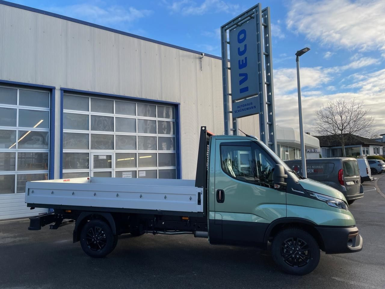 Iveco Daily 35S14A8 Euro6 Klima AHK Navi ZV Iveco Daily 35S14A8 Euro6 Klima AHK Navi ZV - Avolava pakettiauto: kuva Iveco Daily 35S14A8 Euro6 Klima AHK Navi ZV Iveco Daily 35S14A8 Euro6 Klima AHK Navi ZV - Avolava pakettiauto Iveco Daily 35S14A8 Euro6 Klima AHK Navi ZV Iveco Daily 35S14A8 Euro6 Klima AHK Navi ZV - Avolava pakettiauto: kuva Iveco Daily 35S14A8 Euro6 Klima AHK Navi ZV Iveco Daily 35S14A8 Euro6 Klima AHK Navi ZV - Avolava pakettiauto
