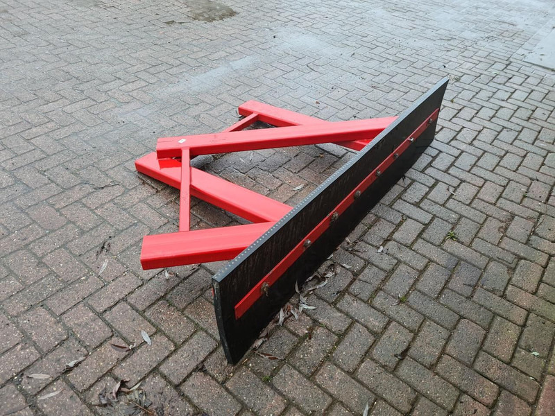 AGM rubberschuif - Karjatalouskone: kuva AGM rubberschuif - Karjatalouskone AGM rubberschuif - Karjatalouskone: kuva AGM rubberschuif - Karjatalouskone