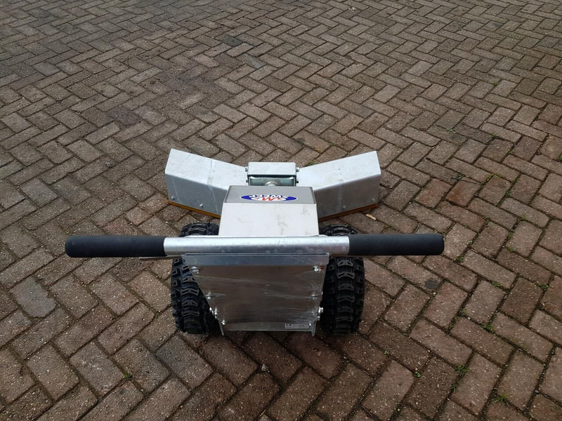 Elektrische mestschuif - Karjatalouskone: kuva Elektrische mestschuif - Karjatalouskone Elektrische mestschuif - Karjatalouskone: kuva Elektrische mestschuif - Karjatalouskone