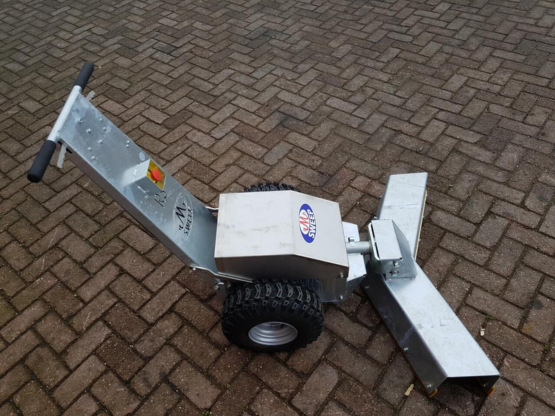 Elektrische mestschuif - Karjatalouskone: kuva Elektrische mestschuif - Karjatalouskone Elektrische mestschuif - Karjatalouskone: kuva Elektrische mestschuif - Karjatalouskone