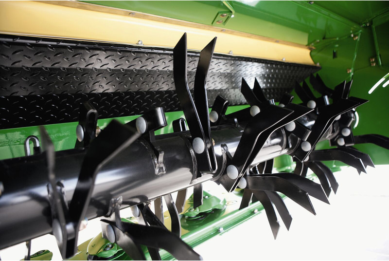 Krone EasyCut B 870 CV - Niittokone: kuva Krone EasyCut B 870 CV - Niittokone Krone EasyCut B 870 CV - Niittokone: kuva Krone EasyCut B 870 CV - Niittokone