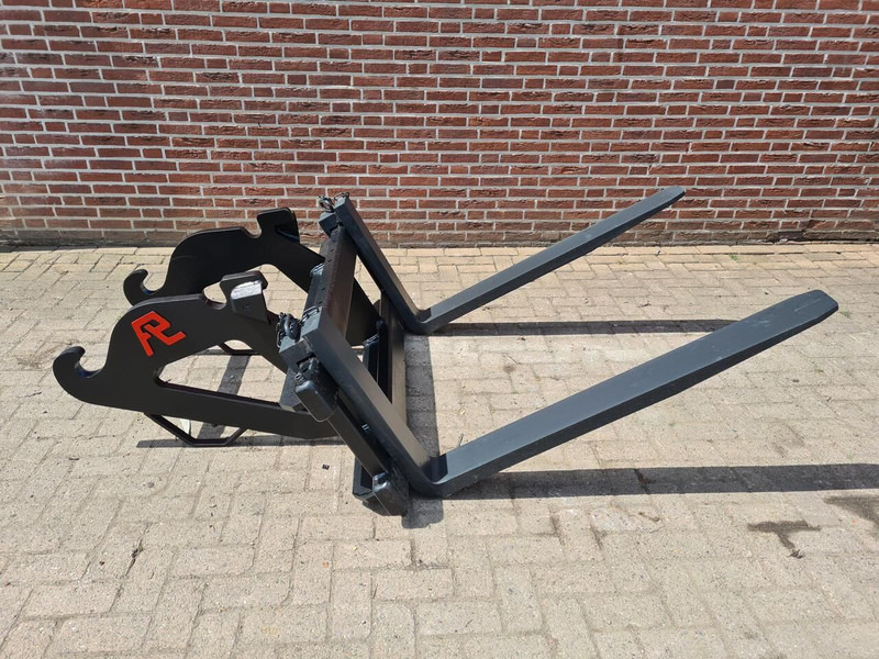 Onbekend - Haarukka - Materiaalinkäsittely: kuva Onbekend - Haarukka - Materiaalinkäsittely Onbekend - Haarukka - Materiaalinkäsittely: kuva Onbekend - Haarukka - Materiaalinkäsittely