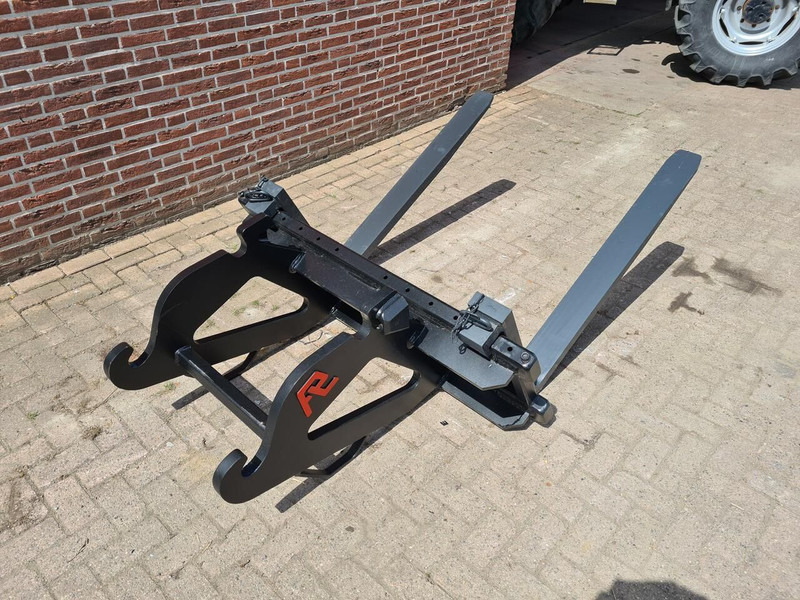 Onbekend - Haarukka - Materiaalinkäsittely: kuva Onbekend - Haarukka - Materiaalinkäsittely Onbekend - Haarukka - Materiaalinkäsittely: kuva Onbekend - Haarukka - Materiaalinkäsittely