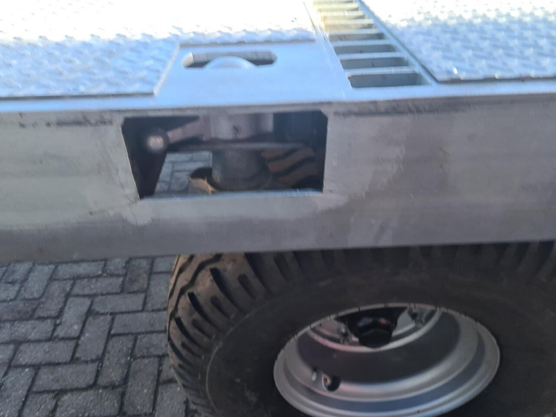 Onbekend - Lavaperävaunu: kuva Onbekend - Lavaperävaunu Onbekend - Lavaperävaunu: kuva Onbekend - Lavaperävaunu