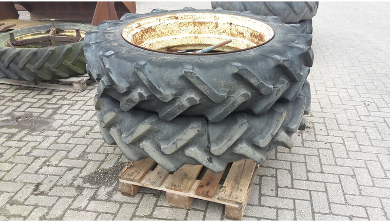 Pirelli - Renkaat ja vanteet: kuva Pirelli - Renkaat ja vanteet Pirelli - Renkaat ja vanteet: kuva Pirelli - Renkaat ja vanteet