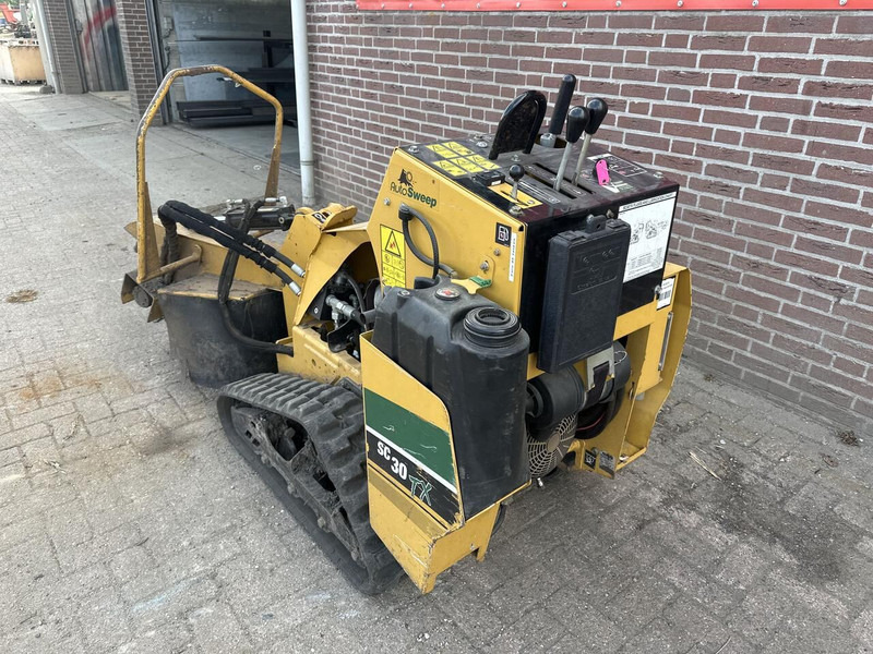 Stobbenfrees SC30TX - Gebruikt - Kantojyrsin: kuva Stobbenfrees SC30TX - Gebruikt - Kantojyrsin Stobbenfrees SC30TX - Gebruikt - Kantojyrsin: kuva Stobbenfrees SC30TX - Gebruikt - Kantojyrsin