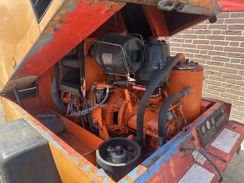 Lucht compressor Mannesmann Demag - Gebruikt - Ilmakompressori: kuva lucht compressor Mannesmann Demag - Gebruikt - Ilmakompressori Lucht compressor Mannesmann Demag - Gebruikt - Ilmakompressori: kuva lucht compressor Mannesmann Demag - Gebruikt - Ilmakompressori