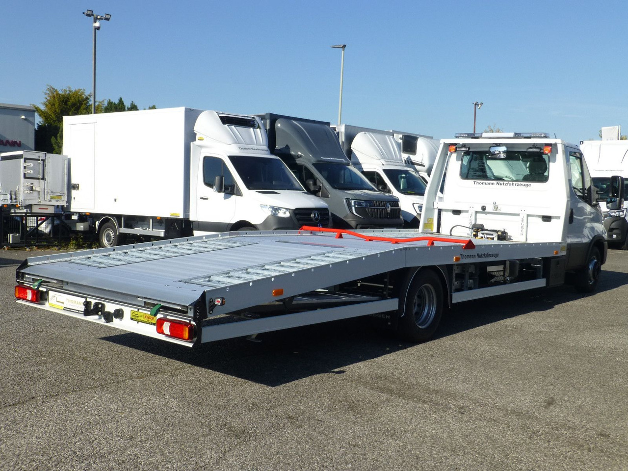 Iveco DAILY 70C21 Festplateau Alu Premium Automatik - Hinausauto: kuva Iveco DAILY 70C21 Festplateau Alu Premium Automatik - Hinausauto Iveco DAILY 70C21 Festplateau Alu Premium Automatik - Hinausauto: kuva Iveco DAILY 70C21 Festplateau Alu Premium Automatik - Hinausauto
