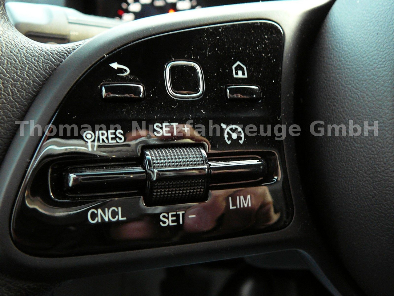 Kylmäauto Mercedes-Benz Sprinter 317 CDI Kühlkoffer Xarios 300 LBW: kuva Kylmäauto Mercedes-Benz Sprinter 317 CDI Kühlkoffer Xarios 300 LBW Kylmäauto Mercedes-Benz Sprinter 317 CDI Kühlkoffer Xarios 300 LBW: kuva Kylmäauto Mercedes-Benz Sprinter 317 CDI Kühlkoffer Xarios 300 LBW