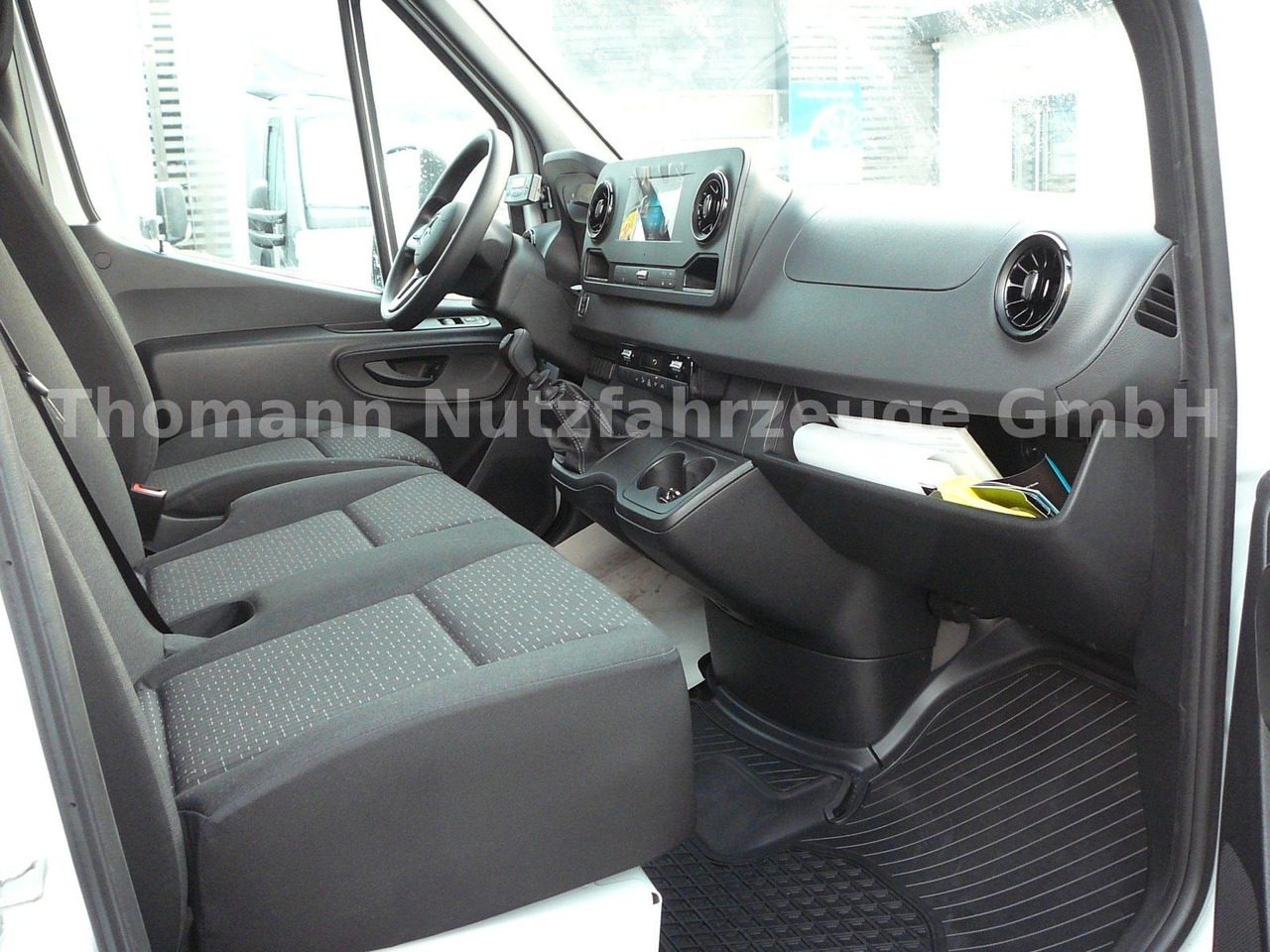 Kylmäauto Mercedes-Benz Sprinter 317 CDI Kühlkoffer Xarios 300 LBW: kuva Kylmäauto Mercedes-Benz Sprinter 317 CDI Kühlkoffer Xarios 300 LBW Kylmäauto Mercedes-Benz Sprinter 317 CDI Kühlkoffer Xarios 300 LBW: kuva Kylmäauto Mercedes-Benz Sprinter 317 CDI Kühlkoffer Xarios 300 LBW