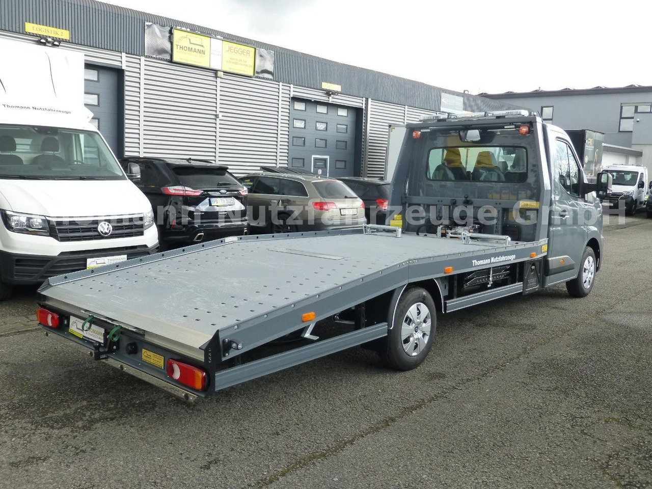 Renault NEW Master 2025 Autotransporter NAVI Luft Fed. - Hinausauto: kuva Renault NEW Master 2025 Autotransporter NAVI Luft Fed. - Hinausauto Renault NEW Master 2025 Autotransporter NAVI Luft Fed. - Hinausauto: kuva Renault NEW Master 2025 Autotransporter NAVI Luft Fed. - Hinausauto