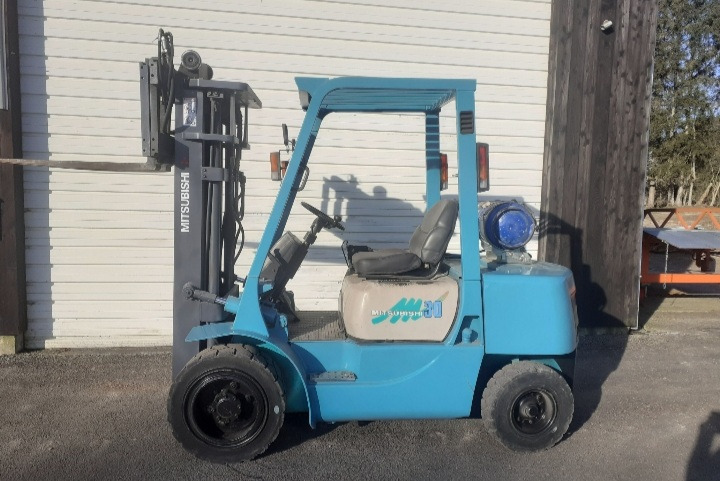 Mitsubishi - Kaasutrukki: kuva Mitsubishi - Kaasutrukki Mitsubishi - Kaasutrukki: kuva Mitsubishi - Kaasutrukki