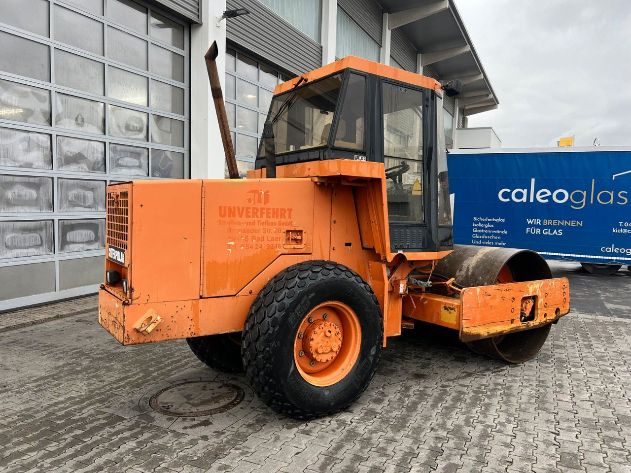 CAT CS 433C Walze / 3804 h - Tiivistyskone: kuva CAT CS 433C Walze / 3804 h - Tiivistyskone CAT CS 433C Walze / 3804 h - Tiivistyskone: kuva CAT CS 433C Walze / 3804 h - Tiivistyskone