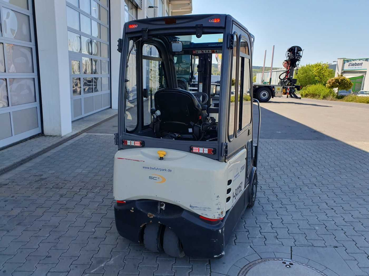 Crown SCT6020-1.3 /Triplex: 4.30m /Batterie 2020 - Sähkötrukki: kuva Crown SCT6020-1.3 /Triplex: 4.30m /Batterie 2020 - Sähkötrukki Crown SCT6020-1.3 /Triplex: 4.30m /Batterie 2020 - Sähkötrukki: kuva Crown SCT6020-1.3 /Triplex: 4.30m /Batterie 2020 - Sähkötrukki