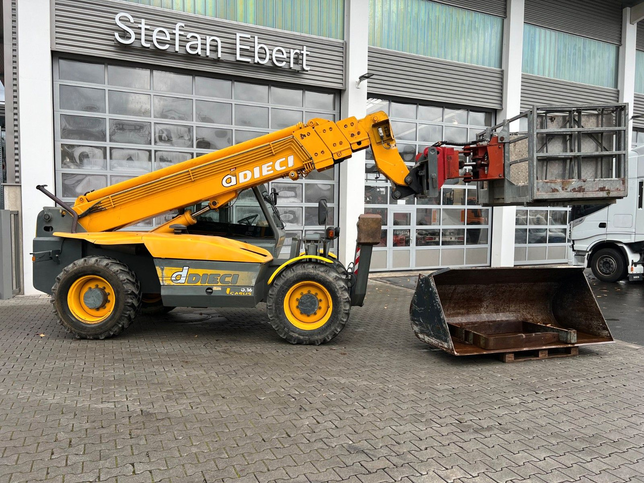 Dieci Icarus 40.16 ET 166 / 4.238 h / 2003 - Pyöräkuormaaja: kuva Dieci Icarus 40.16 ET 166 / 4.238 h / 2003 - Pyöräkuormaaja Dieci Icarus 40.16 ET 166 / 4.238 h / 2003 - Pyöräkuormaaja: kuva Dieci Icarus 40.16 ET 166 / 4.238 h / 2003 - Pyöräkuormaaja