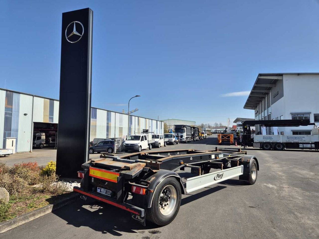 Fliegl ZPS180 Abroll-Container Tropper Pellet-Silo 22m³ Fliegl ZPS180 Abroll-Container Tropper Pellet-Silo 22m³ - Vaihtolavaperävaunu/ Nostovarsi vaihtolavaperävaunu: kuva Fliegl ZPS180 Abroll-Container Tropper Pellet-Silo 22m³ Fliegl ZPS180 Abroll-Container Tropper Pellet-Silo 22m³ - Vaihtolavaperävaunu/ Nostovarsi vaihtolavaperävaunu Fliegl ZPS180 Abroll-Container Tropper Pellet-Silo 22m³ Fliegl ZPS180 Abroll-Container Tropper Pellet-Silo 22m³ - Vaihtolavaperävaunu/ Nostovarsi vaihtolavaperävaunu: kuva Fliegl ZPS180 Abroll-Container Tropper Pellet-Silo 22m³ Fliegl ZPS180 Abroll-Container Tropper Pellet-Silo 22m³ - Vaihtolavaperävaunu/ Nostovarsi vaihtolavaperävaunu