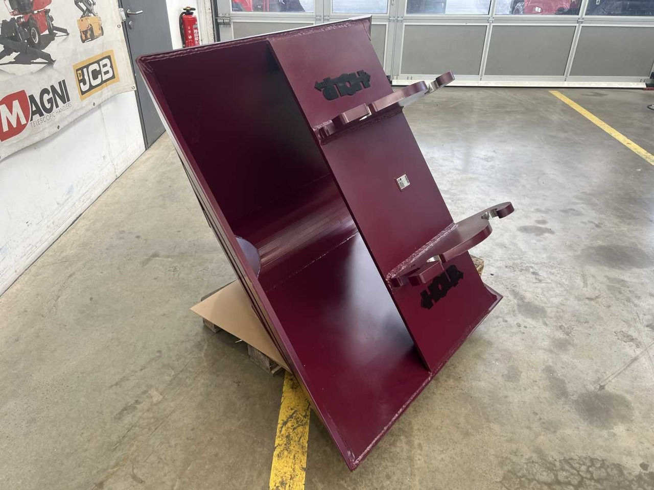 Holp VarioLöffel / VL.112.700 / CW 20 CW30 CW40 - Kaivinkoneen kauha: kuva Holp VarioLöffel / VL.112.700 / CW 20 CW30 CW40 - Kaivinkoneen kauha Holp VarioLöffel / VL.112.700 / CW 20 CW30 CW40 - Kaivinkoneen kauha: kuva Holp VarioLöffel / VL.112.700 / CW 20 CW30 CW40 - Kaivinkoneen kauha