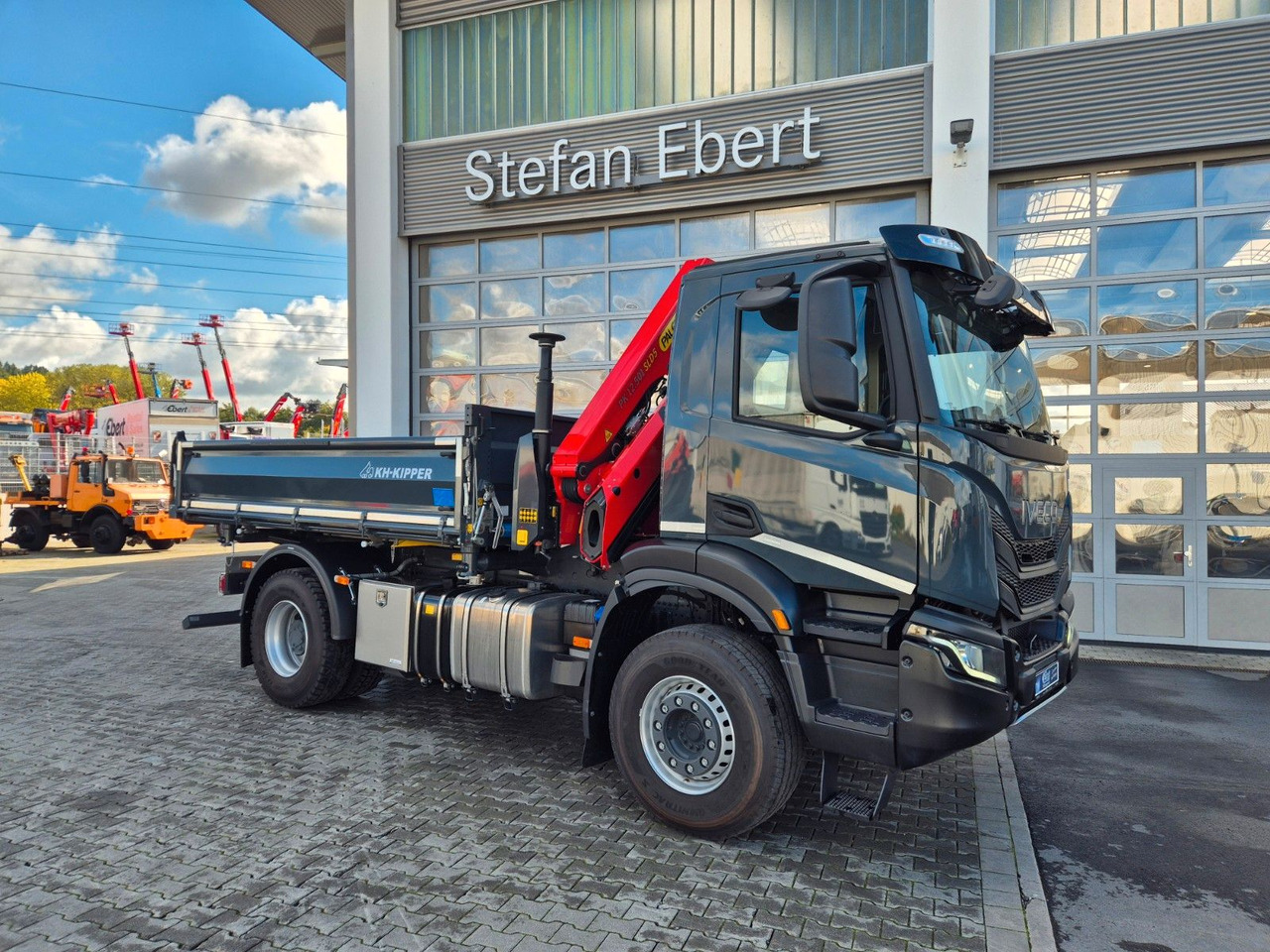 Iveco AD200X46/P HR OFF Palfinger PK 12.501 Funk AHK - Kippiauto kuorma-auto, Nosturiauto: kuva Iveco AD200X46/P HR OFF Palfinger PK 12.501 Funk AHK - Kippiauto kuorma-auto, Nosturiauto Iveco AD200X46/P HR OFF Palfinger PK 12.501 Funk AHK - Kippiauto kuorma-auto, Nosturiauto: kuva Iveco AD200X46/P HR OFF Palfinger PK 12.501 Funk AHK - Kippiauto kuorma-auto, Nosturiauto