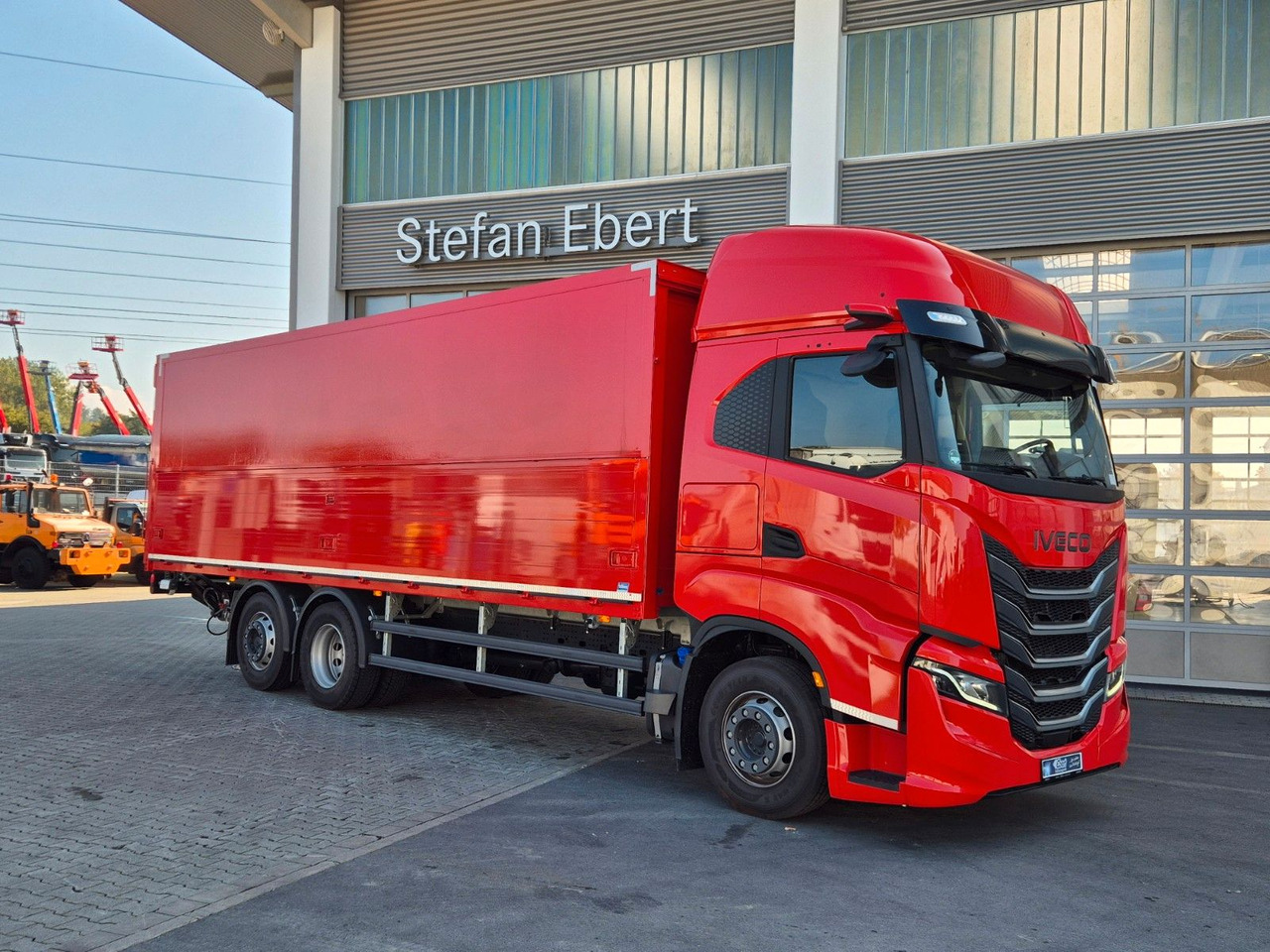 Iveco AS260S50Y/FS Schwenkwand LBW 2xAHK CAM Intarder - Juomien kuljetukseen kuorma-auto: kuva  Iveco AS260S50Y/FS Schwenkwand LBW 2xAHK CAM Intarder - Juomien kuljetukseen kuorma-auto Iveco AS260S50Y/FS Schwenkwand LBW 2xAHK CAM Intarder - Juomien kuljetukseen kuorma-auto: kuva  Iveco AS260S50Y/FS Schwenkwand LBW 2xAHK CAM Intarder - Juomien kuljetukseen kuorma-auto