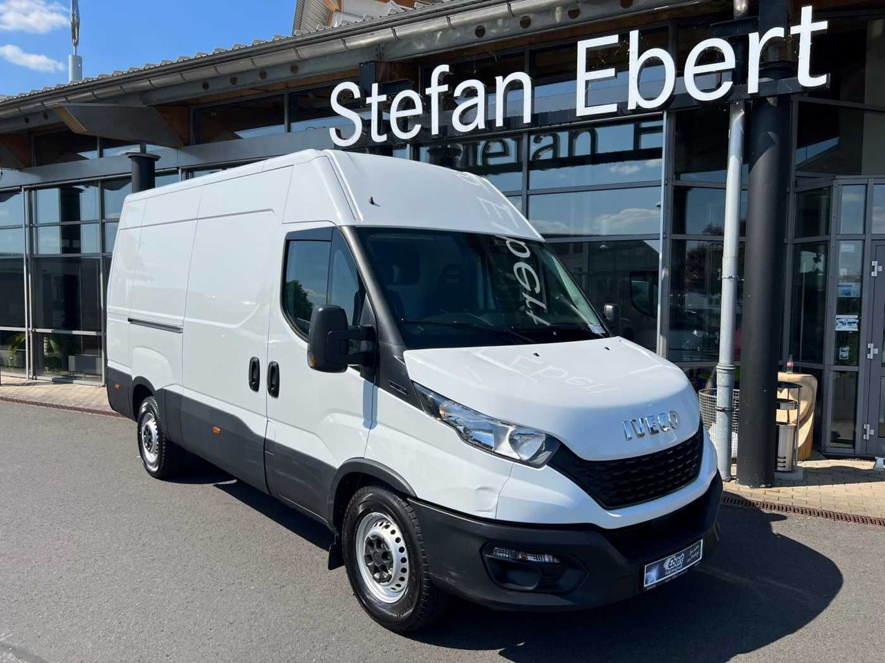 Iveco Daily 35 S 16 V *Klima*3.520mm* - Pakettiauto: kuva Iveco Daily 35 S 16 V *Klima*3.520mm* - Pakettiauto Iveco Daily 35 S 16 V *Klima*3.520mm* - Pakettiauto: kuva Iveco Daily 35 S 16 V *Klima*3.520mm* - Pakettiauto