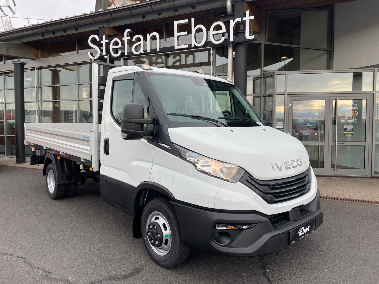 Iveco Daily 35C14 A8 *R3.450mm*Automatik* 7x vorhanden - Kippilava-auto: kuva Iveco Daily 35C14 A8 *R3.450mm*Automatik* 7x vorhanden - Kippilava-auto Iveco Daily 35C14 A8 *R3.450mm*Automatik* 7x vorhanden - Kippilava-auto: kuva Iveco Daily 35C14 A8 *R3.450mm*Automatik* 7x vorhanden - Kippilava-auto