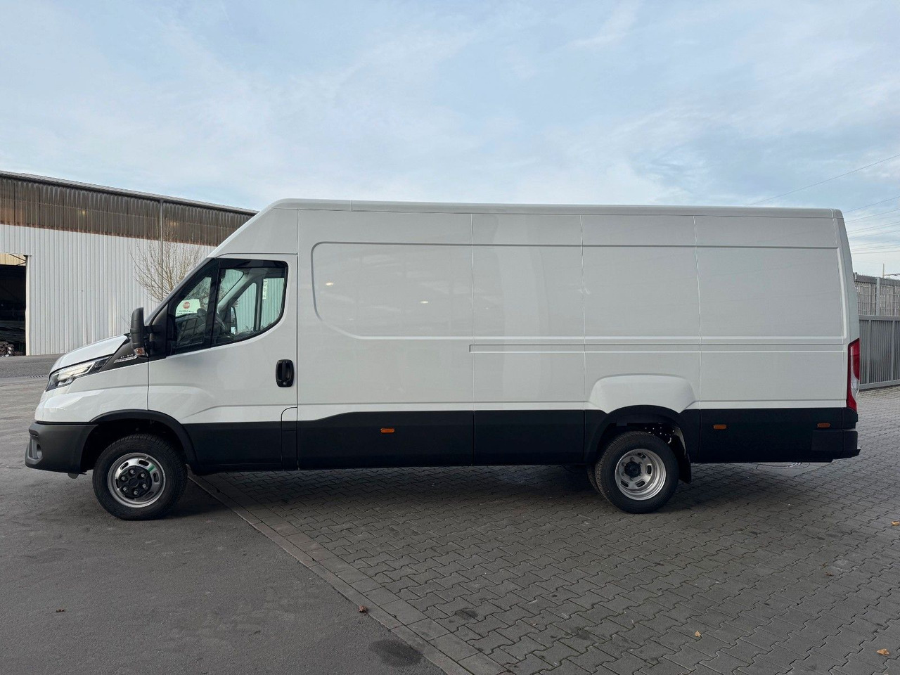 Iveco Daily 35C21 HA8 *R4.100mm*AHK*LED*Automatik* - Pakettiauto: kuva Iveco Daily 35C21 HA8 *R4.100mm*AHK*LED*Automatik* - Pakettiauto Iveco Daily 35C21 HA8 *R4.100mm*AHK*LED*Automatik* - Pakettiauto: kuva Iveco Daily 35C21 HA8 *R4.100mm*AHK*LED*Automatik* - Pakettiauto