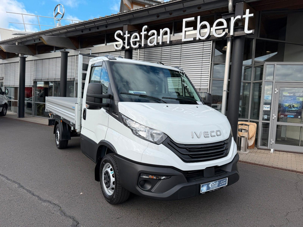 Iveco Daily 35S14 A8*R3.450mm*Automatik*Kamera*3Sitze* - Kippilava-auto: kuva Iveco Daily 35S14 A8*R3.450mm*Automatik*Kamera*3Sitze* - Kippilava-auto Iveco Daily 35S14 A8*R3.450mm*Automatik*Kamera*3Sitze* - Kippilava-auto: kuva Iveco Daily 35S14 A8*R3.450mm*Automatik*Kamera*3Sitze* - Kippilava-auto