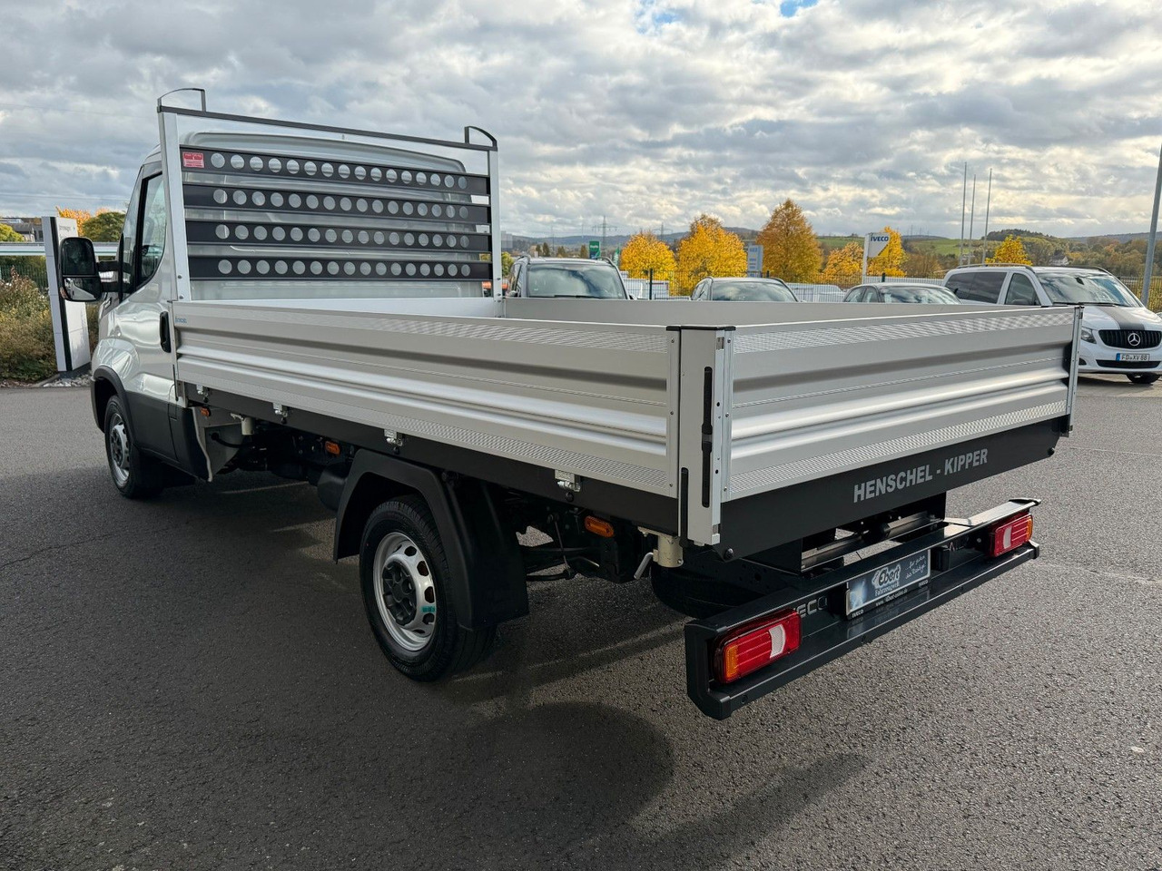 Iveco Daily 35S14 A8*R3.450mm*Automatik*Kamera*3Sitze* - Kippilava-auto: kuva Iveco Daily 35S14 A8*R3.450mm*Automatik*Kamera*3Sitze* - Kippilava-auto Iveco Daily 35S14 A8*R3.450mm*Automatik*Kamera*3Sitze* - Kippilava-auto: kuva Iveco Daily 35S14 A8*R3.450mm*Automatik*Kamera*3Sitze* - Kippilava-auto