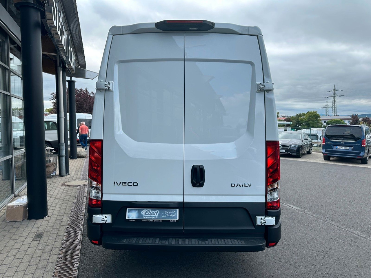 Iveco Daily 35S16 HA8 3.0L *R4.100mm*Automatik*Kamera* - Pakettiauto: kuva Iveco Daily 35S16 HA8 3.0L *R4.100mm*Automatik*Kamera* - Pakettiauto Iveco Daily 35S16 HA8 3.0L *R4.100mm*Automatik*Kamera* - Pakettiauto: kuva Iveco Daily 35S16 HA8 3.0L *R4.100mm*Automatik*Kamera* - Pakettiauto