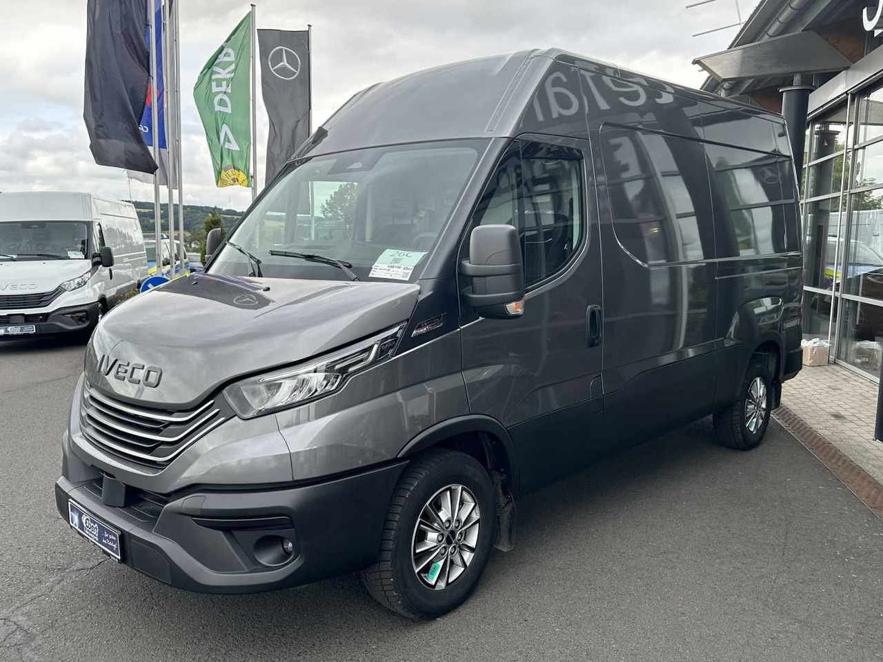 Iveco Daily 35S16 HA8V 3.0L *R3.520mm*AHK*Automatik* - Pakettiauto: kuva Iveco Daily 35S16 HA8V 3.0L *R3.520mm*AHK*Automatik* - Pakettiauto Iveco Daily 35S16 HA8V 3.0L *R3.520mm*AHK*Automatik* - Pakettiauto: kuva Iveco Daily 35S16 HA8V 3.0L *R3.520mm*AHK*Automatik* - Pakettiauto