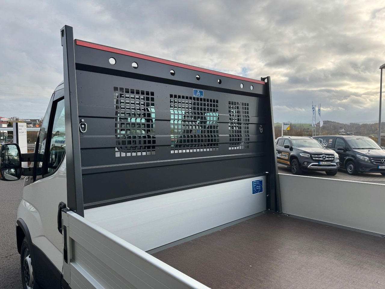 Iveco Daily 35S16 *R.3750mm*Automatik*AHK*Kamera* - Avolava pakettiauto: kuva Iveco Daily 35S16 *R.3750mm*Automatik*AHK*Kamera* - Avolava pakettiauto Iveco Daily 35S16 *R.3750mm*Automatik*AHK*Kamera* - Avolava pakettiauto: kuva Iveco Daily 35S16 *R.3750mm*Automatik*AHK*Kamera* - Avolava pakettiauto