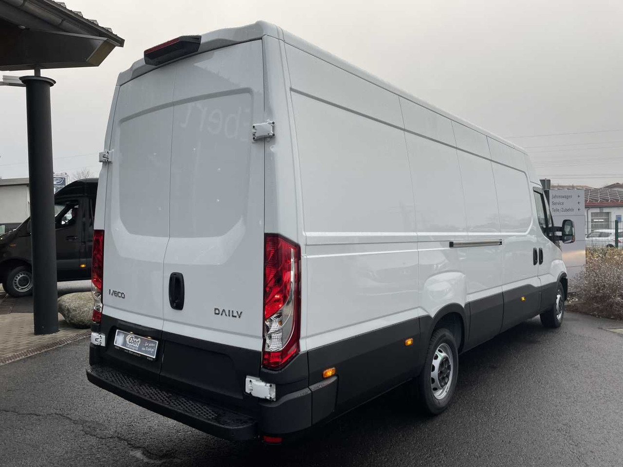 Pakettiauto Iveco Daily 35S16V *Klima*R4.100mm*: kuva Pakettiauto Iveco Daily 35S16V *Klima*R4.100mm*