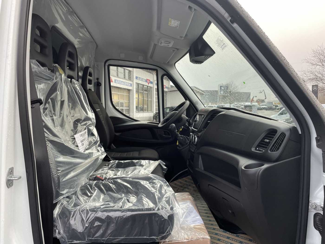 Pakettiauto Iveco Daily 35S16V *Klima*R4.100mm*: kuva Pakettiauto Iveco Daily 35S16V *Klima*R4.100mm*