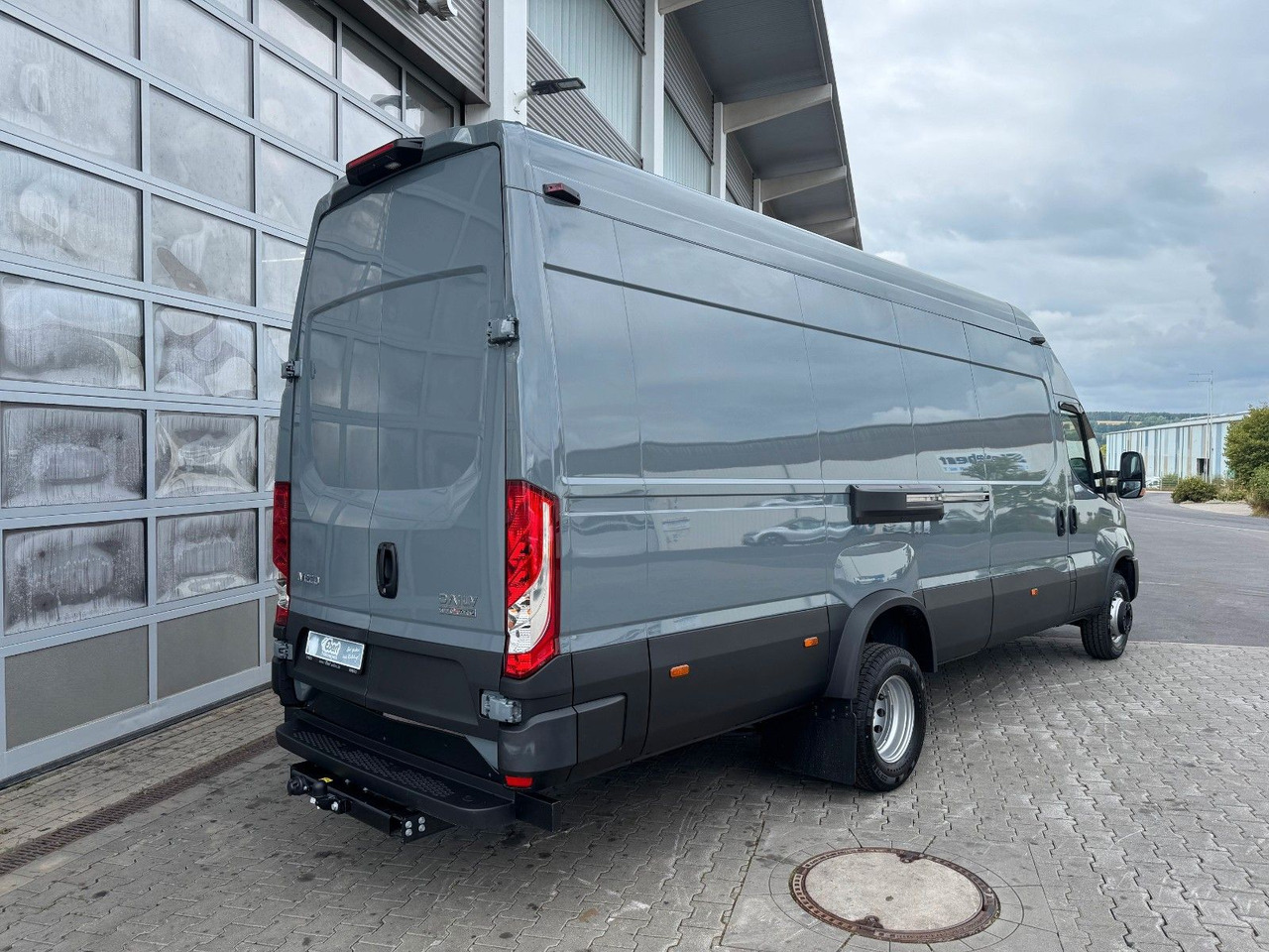 Iveco Daily 70C21 3.0L *L4*H3*Automatik*LED*Luft* 2x - Pakettiauto: kuva Iveco Daily 70C21 3.0L *L4*H3*Automatik*LED*Luft* 2x - Pakettiauto Iveco Daily 70C21 3.0L *L4*H3*Automatik*LED*Luft* 2x - Pakettiauto: kuva Iveco Daily 70C21 3.0L *L4*H3*Automatik*LED*Luft* 2x - Pakettiauto