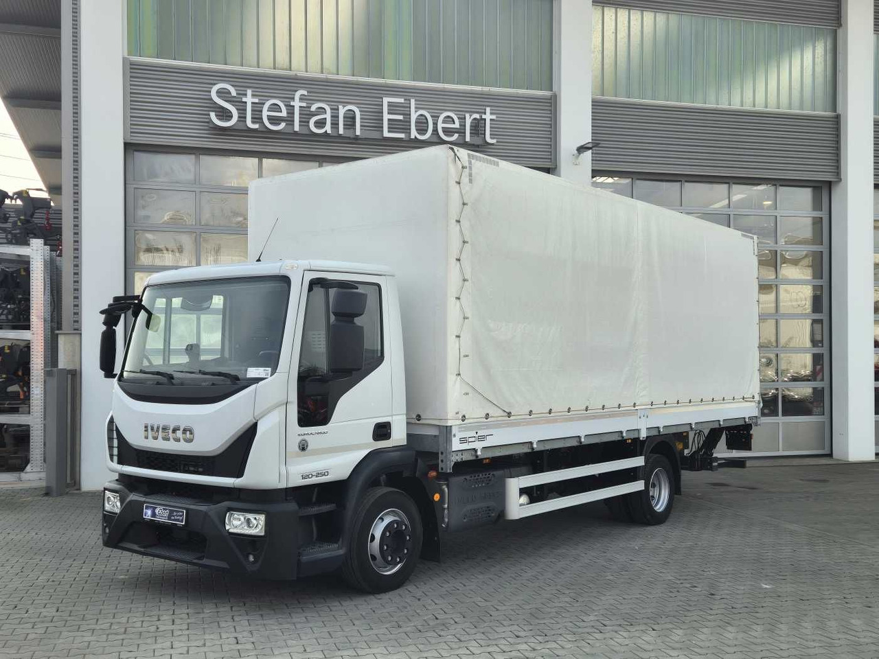 Iveco Eurocargo ML120E25 LBW 1.500kg Klima 3 Sitze - Pressukapelli kuorma-auto: kuva Iveco Eurocargo ML120E25 LBW 1.500kg Klima 3 Sitze - Pressukapelli kuorma-auto Iveco Eurocargo ML120E25 LBW 1.500kg Klima 3 Sitze - Pressukapelli kuorma-auto: kuva Iveco Eurocargo ML120E25 LBW 1.500kg Klima 3 Sitze - Pressukapelli kuorma-auto