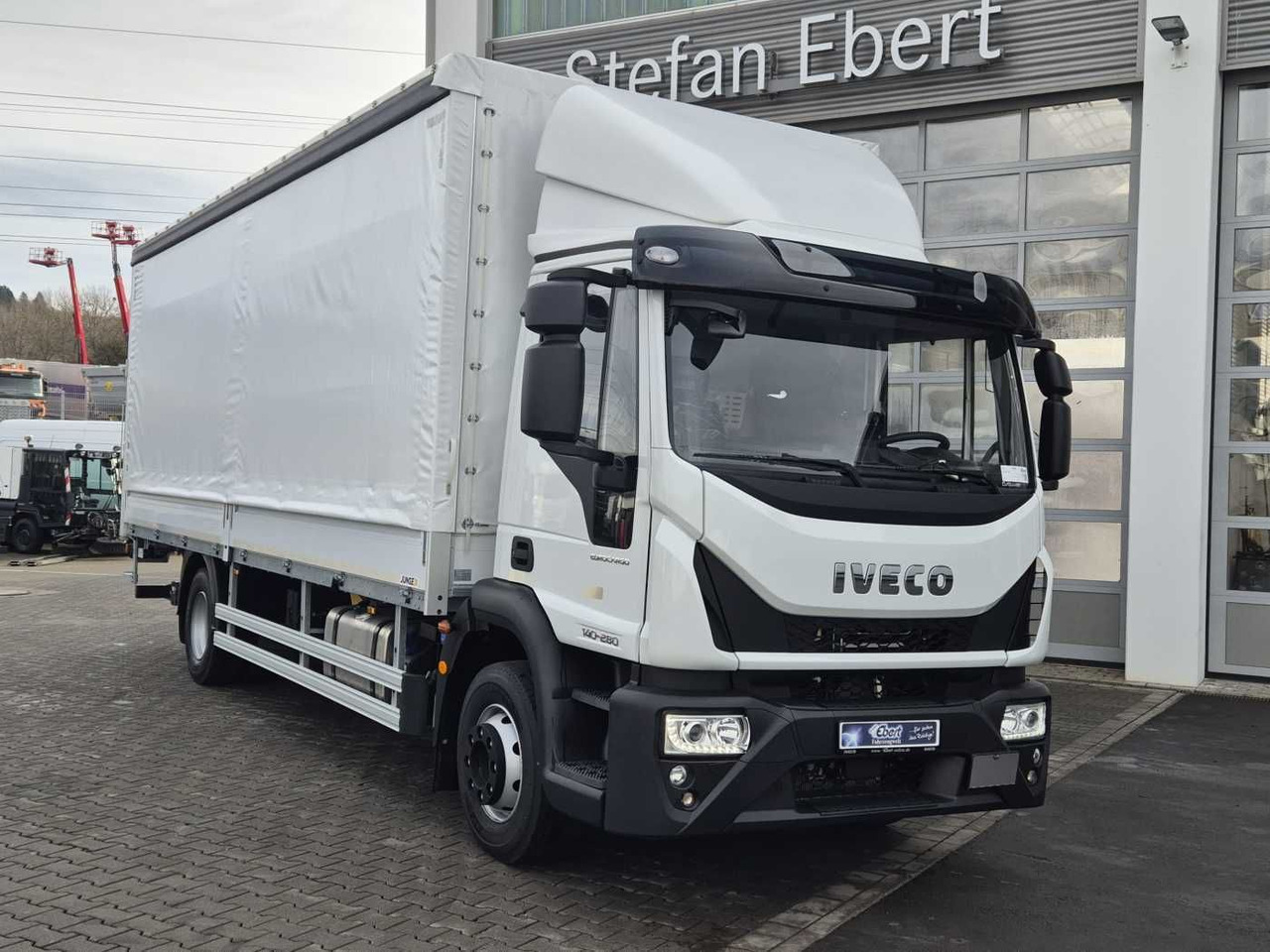 Iveco Eurocargo ML140E28/P LBW Bär Schiebeplane AHK - Pressukapelli kuorma-auto: kuva Iveco Eurocargo ML140E28/P LBW Bär Schiebeplane AHK - Pressukapelli kuorma-auto Iveco Eurocargo ML140E28/P LBW Bär Schiebeplane AHK - Pressukapelli kuorma-auto: kuva Iveco Eurocargo ML140E28/P LBW Bär Schiebeplane AHK - Pressukapelli kuorma-auto