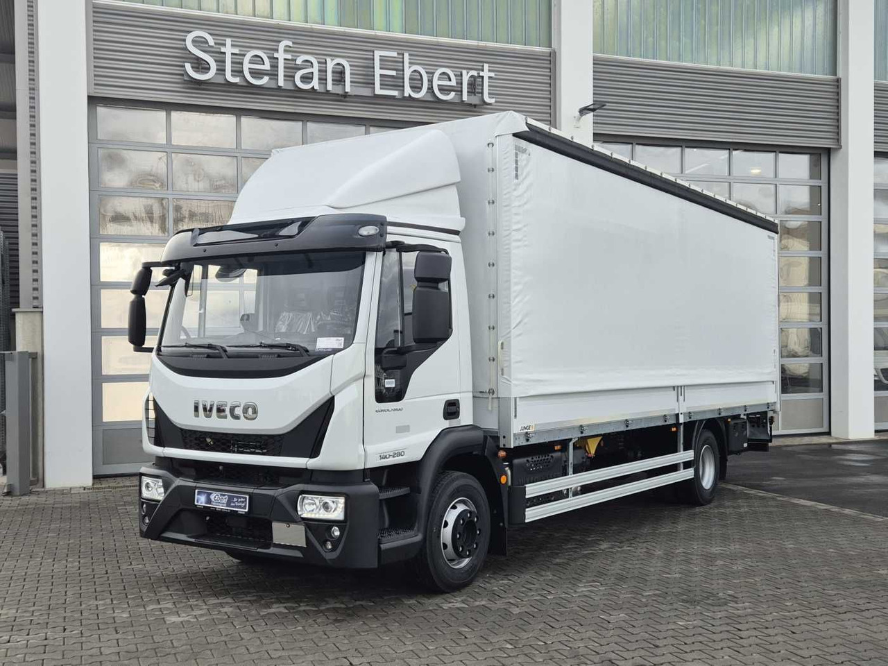 Iveco Eurocargo ML140E28/P LBW Bär Schiebeplane AHK - Pressukapelli kuorma-auto: kuva Iveco Eurocargo ML140E28/P LBW Bär Schiebeplane AHK - Pressukapelli kuorma-auto Iveco Eurocargo ML140E28/P LBW Bär Schiebeplane AHK - Pressukapelli kuorma-auto: kuva Iveco Eurocargo ML140E28/P LBW Bär Schiebeplane AHK - Pressukapelli kuorma-auto
