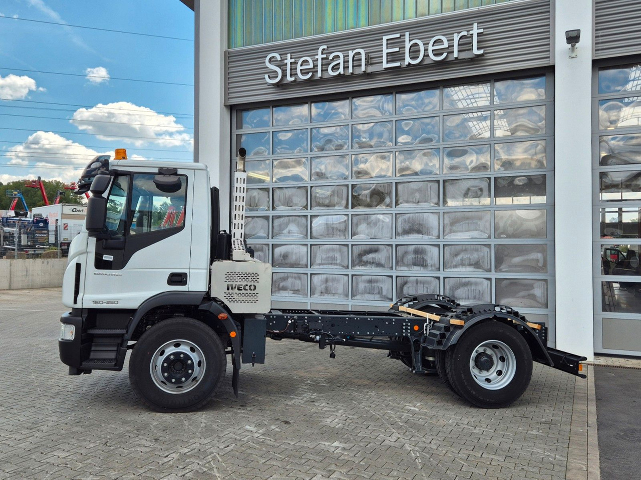 Iveco Eurocargo ML160E25/P EVI_E 4x2 RHD Rechtslenker - Lakaisuauto: kuva Iveco Eurocargo ML160E25/P EVI_E 4x2 RHD Rechtslenker - Lakaisuauto Iveco Eurocargo ML160E25/P EVI_E 4x2 RHD Rechtslenker - Lakaisuauto: kuva Iveco Eurocargo ML160E25/P EVI_E 4x2 RHD Rechtslenker - Lakaisuauto