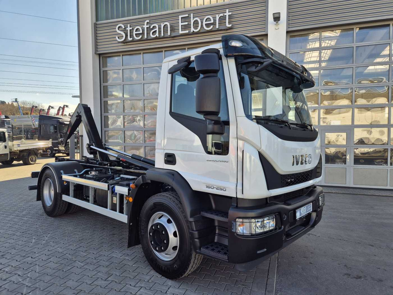 Iveco Eurocargo ML160E25/P HIAB Multilift XR10S4150 - Koukkulava kuorma-auto: kuva Iveco Eurocargo ML160E25/P HIAB Multilift XR10S4150 - Koukkulava kuorma-auto Iveco Eurocargo ML160E25/P HIAB Multilift XR10S4150 - Koukkulava kuorma-auto: kuva Iveco Eurocargo ML160E25/P HIAB Multilift XR10S4150 - Koukkulava kuorma-auto