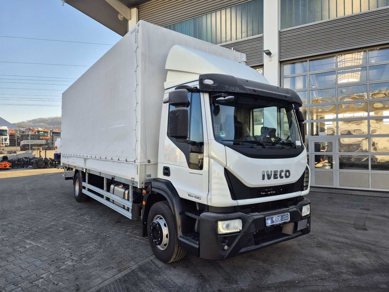 Iveco Eurocargo ML160E28/P LBW Bär Schiebeplane AHK - Pressukapelli kuorma-auto: kuva Iveco Eurocargo ML160E28/P LBW Bär Schiebeplane AHK - Pressukapelli kuorma-auto Iveco Eurocargo ML160E28/P LBW Bär Schiebeplane AHK - Pressukapelli kuorma-auto: kuva Iveco Eurocargo ML160E28/P LBW Bär Schiebeplane AHK - Pressukapelli kuorma-auto