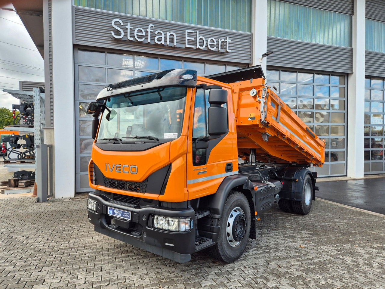 Iveco Eurocargo ML180E32K 4x2 Meiller AHK - Kippiauto kuorma-auto: kuva Iveco Eurocargo ML180E32K 4x2 Meiller AHK - Kippiauto kuorma-auto Iveco Eurocargo ML180E32K 4x2 Meiller AHK - Kippiauto kuorma-auto: kuva Iveco Eurocargo ML180E32K 4x2 Meiller AHK - Kippiauto kuorma-auto