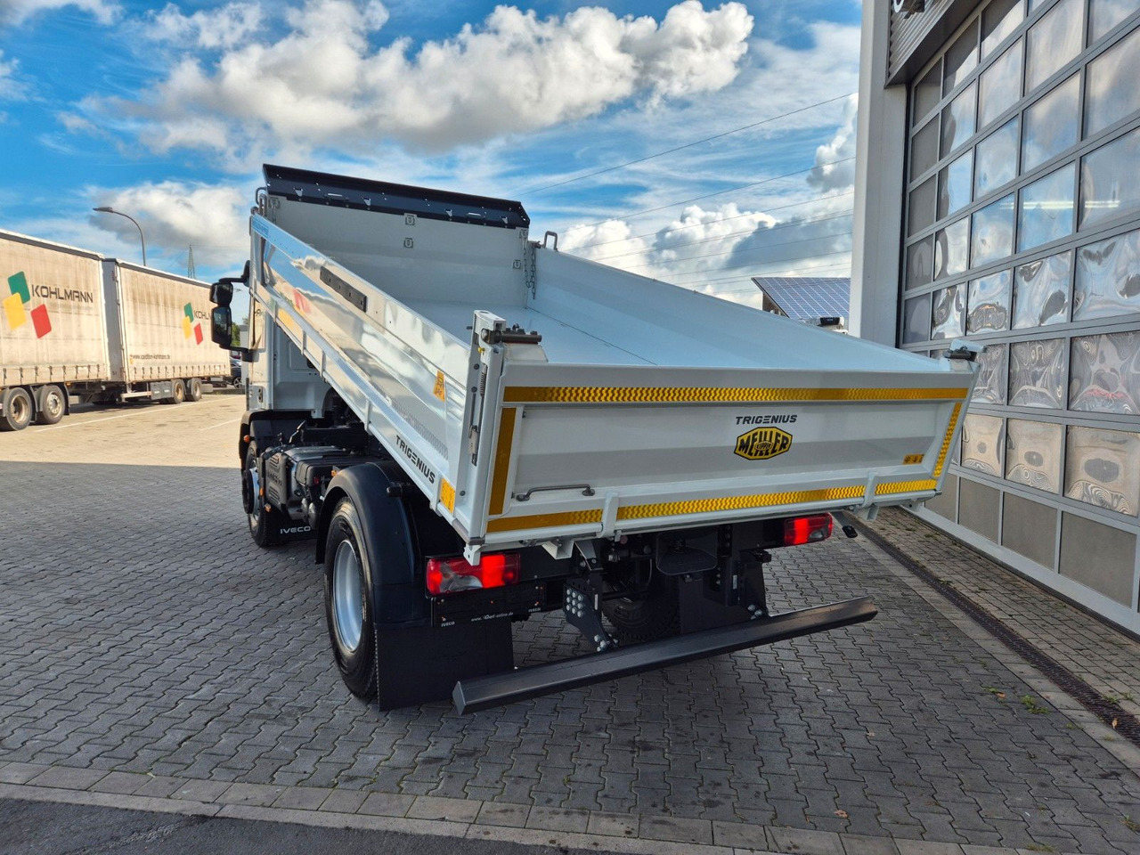Iveco Eurocargo ML180E32K 4x2 Meiller AHK - Kippiauto kuorma-auto: kuva Iveco Eurocargo ML180E32K 4x2 Meiller AHK - Kippiauto kuorma-auto Iveco Eurocargo ML180E32K 4x2 Meiller AHK - Kippiauto kuorma-auto: kuva Iveco Eurocargo ML180E32K 4x2 Meiller AHK - Kippiauto kuorma-auto