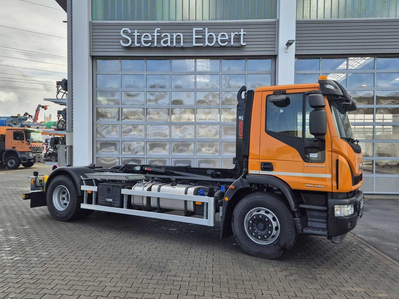 Iveco ML180E32/P HIAB ULT14S51 AHK Standheizung - Koukkulava kuorma-auto: kuva Iveco ML180E32/P HIAB ULT14S51 AHK Standheizung - Koukkulava kuorma-auto Iveco ML180E32/P HIAB ULT14S51 AHK Standheizung - Koukkulava kuorma-auto: kuva Iveco ML180E32/P HIAB ULT14S51 AHK Standheizung - Koukkulava kuorma-auto