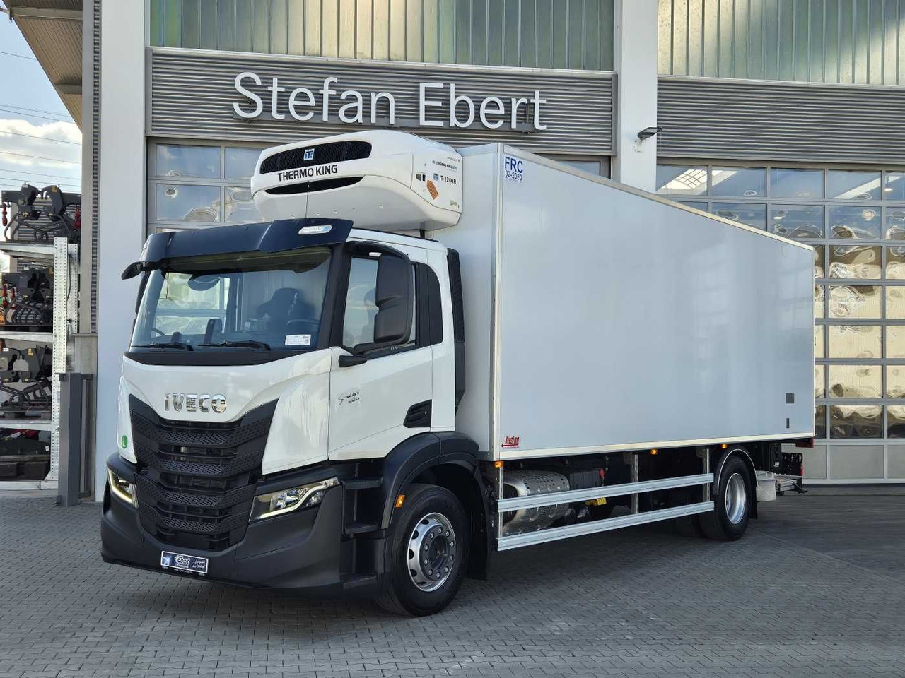Iveco S-Way AD190S40/FP ThermoKing T-1200R LBW Tür AHK - Refrigeraattori kuorma-auto: kuva Iveco S-Way AD190S40/FP ThermoKing T-1200R LBW Tür AHK - Refrigeraattori kuorma-auto Iveco S-Way AD190S40/FP ThermoKing T-1200R LBW Tür AHK - Refrigeraattori kuorma-auto: kuva Iveco S-Way AD190S40/FP ThermoKing T-1200R LBW Tür AHK - Refrigeraattori kuorma-auto