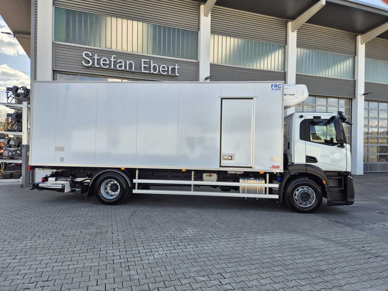 Iveco S-Way AD190S40/FP ThermoKing T-1200R LBW Tür AHK - Refrigeraattori kuorma-auto: kuva Iveco S-Way AD190S40/FP ThermoKing T-1200R LBW Tür AHK - Refrigeraattori kuorma-auto Iveco S-Way AD190S40/FP ThermoKing T-1200R LBW Tür AHK - Refrigeraattori kuorma-auto: kuva Iveco S-Way AD190S40/FP ThermoKing T-1200R LBW Tür AHK - Refrigeraattori kuorma-auto