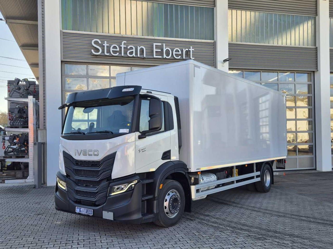 Iveco S-Way AD190S40/P Junge AHK LBW 2.000kg - Umpikori kuorma-auto: kuva Iveco S-Way AD190S40/P Junge AHK LBW 2.000kg - Umpikori kuorma-auto Iveco S-Way AD190S40/P Junge AHK LBW 2.000kg - Umpikori kuorma-auto: kuva Iveco S-Way AD190S40/P Junge AHK LBW 2.000kg - Umpikori kuorma-auto